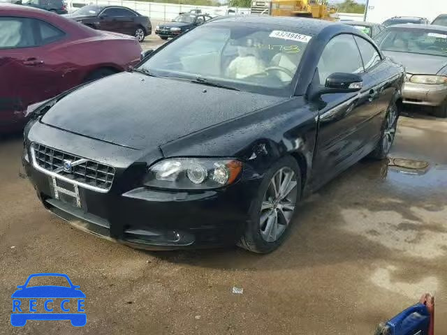 2010 VOLVO C70 YV1672MC8AJ090428 Bild 1