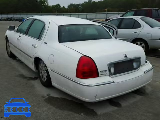 2008 LINCOLN TOWN CAR 2LNHM82V58X634086 Bild 2