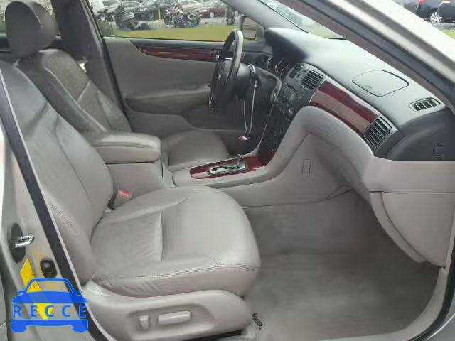 2002 LEXUS ES300 JTHBF30G420045739 image 4