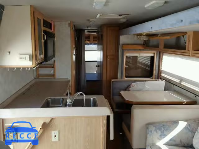 1999 FORD RV 3FCNF53S8XJA18169 image 5