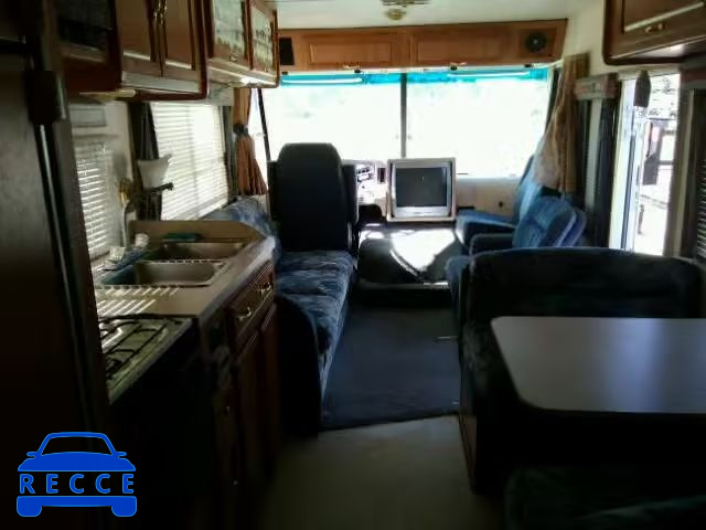 2000 WORKHORSE CUSTOM CHASSIS MOTORHOME 5B4LP37J2Y3320770 зображення 4