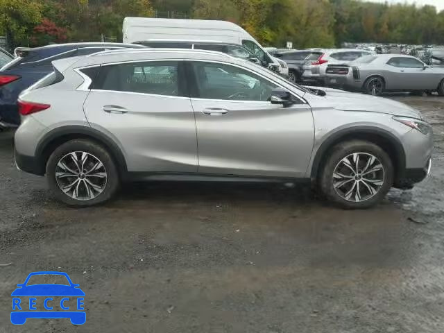 2017 INFINITI QX30 SJKCH5CR1HA026557 image 8