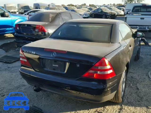 1999 MERCEDES-BENZ SLK WDBKK47FXXF118342 image 3