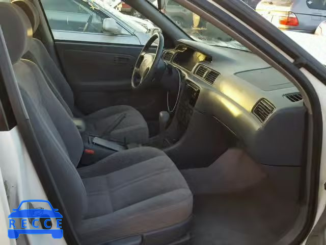 2000 TOYOTA CAMRY CE 4T1BG22K3YU755982 image 4