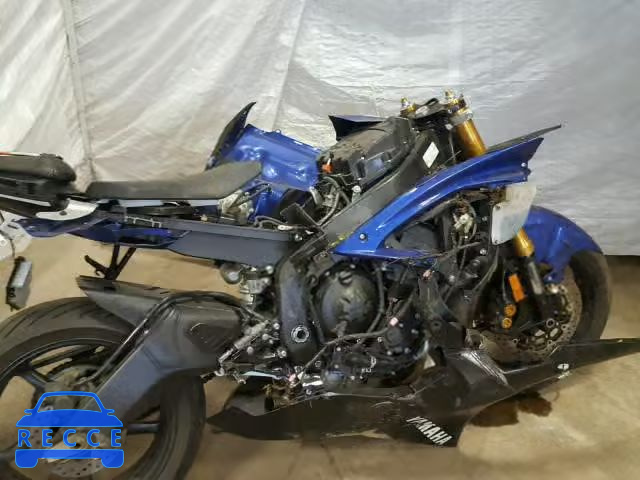 2009 YAMAHA YZFR6 JYARJ16E49A014600 Bild 4