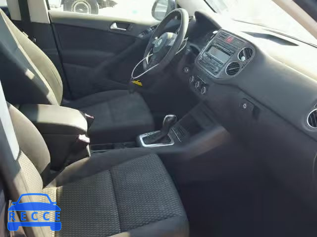 2011 VOLKSWAGEN TIGUAN S WVGAV7AX5BW538716 image 4