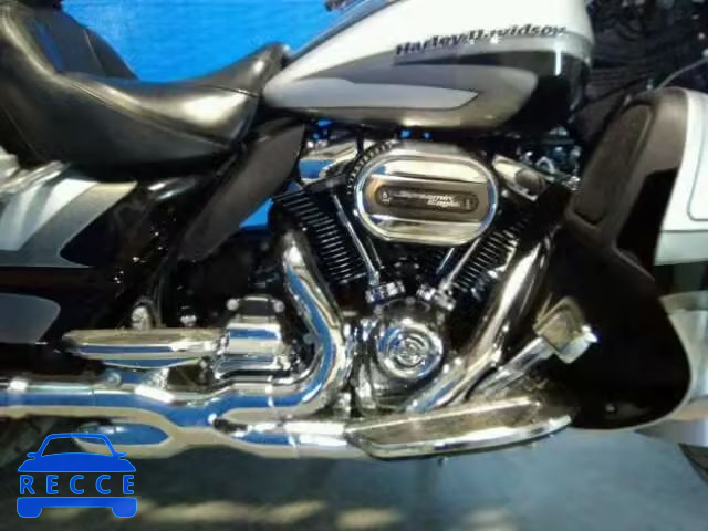 2017 HARLEY-DAVIDSON FLHTKSE CV 1HD1TEF16HB952962 Bild 6