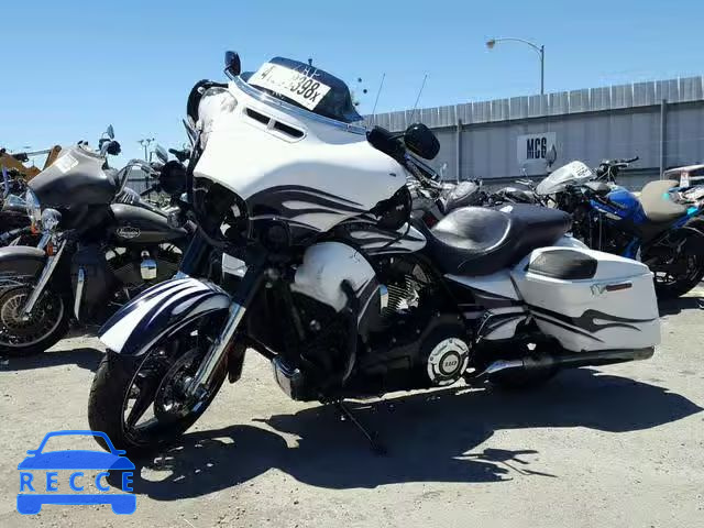 2016 HARLEY-DAVIDSON FLHXSE CVO 1HD1PXN3XGB962606 Bild 1