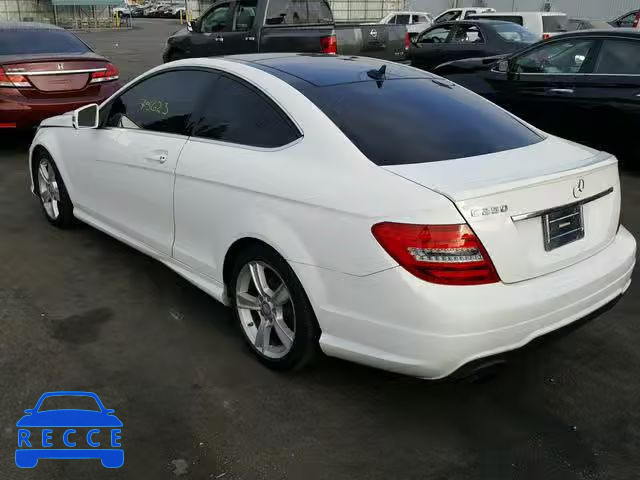 2015 MERCEDES-BENZ C 250 WDDGJ4HB3FG396441 image 2