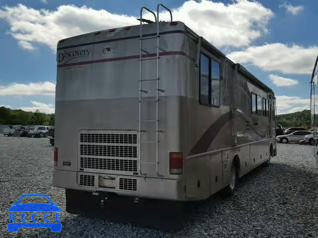 2000 FREIGHTLINER CHASSIS X 4UZ6XFBAXYCH16542 image 3
