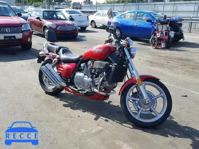 1988 HONDA VF750 C 1HFRC2803JA102232 зображення 0