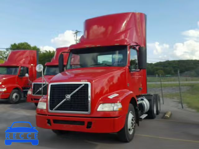 2013 VOLVO VN VNM 4V4MC9EG0DN131302 image 1