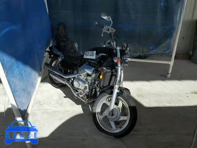 2002 HONDA VF750 C JH2RC43032M801011 image 0