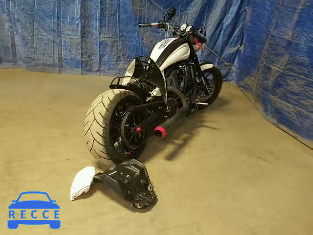 2010 VICTORY MOTORCYCLES HAMMER S 5VPHS36D8A3001312 image 3