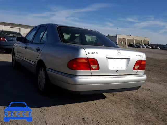 1998 MERCEDES-BENZ E 320 4MAT WDBJF82F3WX012743 image 2