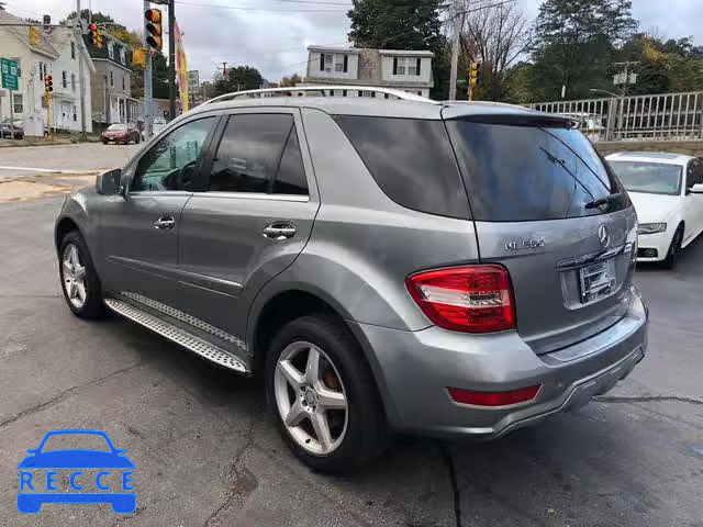 2011 MERCEDES-BENZ ML 550 4MA 4JGBB7CB7BA657783 image 2