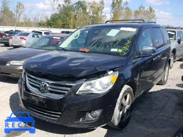 2011 VOLKSWAGEN ROUTAN SEL 2V4RW6DG1BR717618 image 1