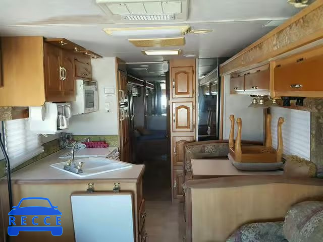 2002 WORKHORSE CUSTOM CHASSIS MOTORHOME 584MP67G923349829 Bild 5