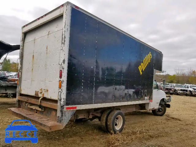 2000 CHEVROLET EXPRESS 1GBJG31R7Y1267550 image 3