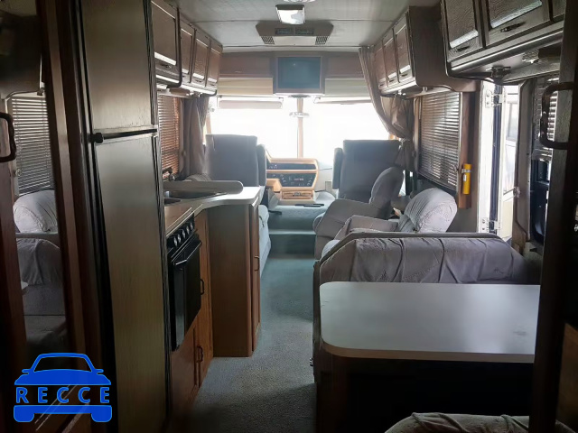 1990 CHEVROLET WINNEBAGO 1GBKP37W3K3325635 image 4