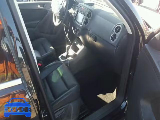 2011 VOLKSWAGEN TIGUAN S WVGAV7AX1BW544416 image 4