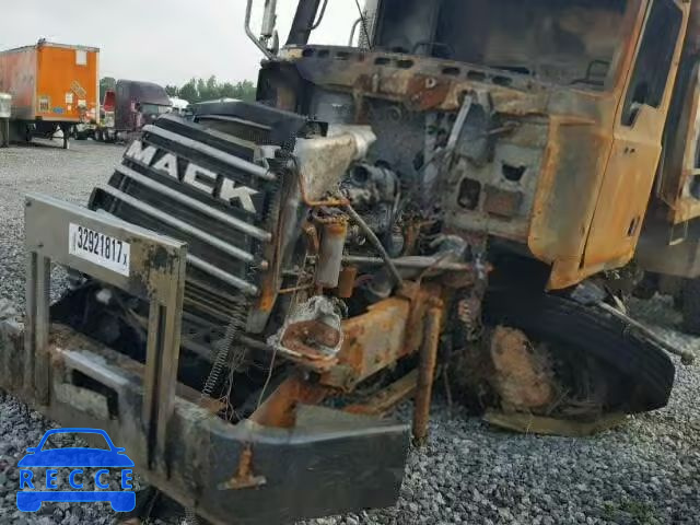 2007 MACK 700 1M2AG11C37M047181 image 8