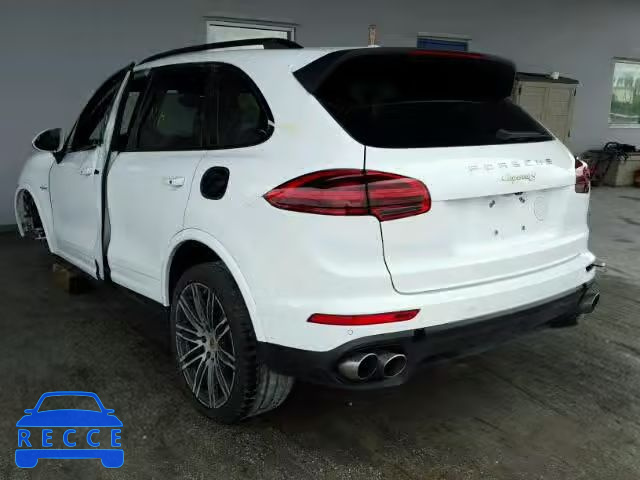 2017 PORSCHE CAYENNE WP1AE2A22HLA69346 image 2