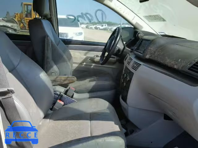 2011 VOLKSWAGEN ROUTAN 2V4RW3DGXBR637409 image 4