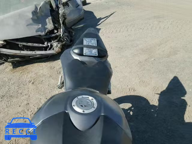 2013 YAMAHA YZFR6 JYARJ16N0DA002579 Bild 5