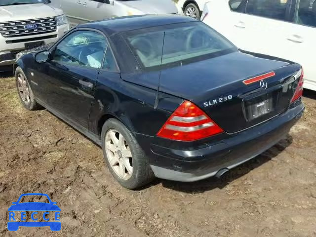 1999 MERCEDES-BENZ SLK WDBKK47F5XF104848 image 2