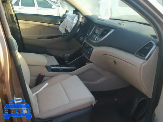 2017 HYUNDAI TUCSON SE KM8J23A45HU300781 image 4