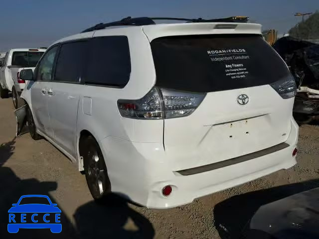 2017 TOYOTA SIENNA SE 5TDXZ3DC5HS804717 зображення 2