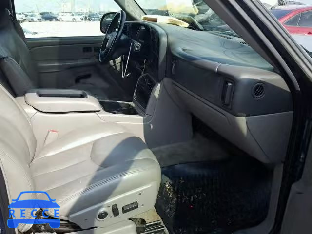 2005 CHEVROLET SUBURBAN K 1GNFK16ZX5J233635 Bild 4