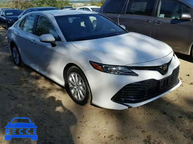 2018 TOYOTA CAMRY L JTNB11HK9J3004433 зображення 0