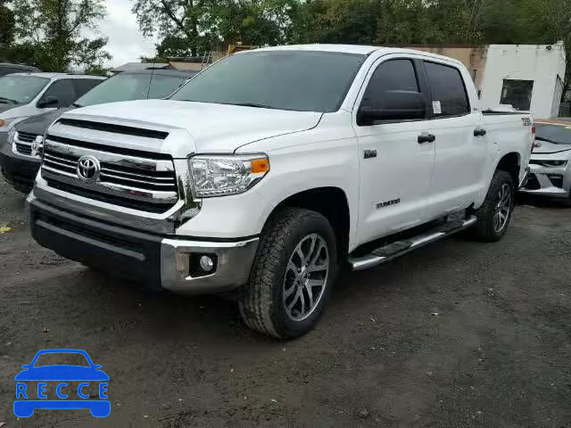 2017 TOYOTA TUNDRA CREWMAX 5TFDW5F10HX615213 зображення 1