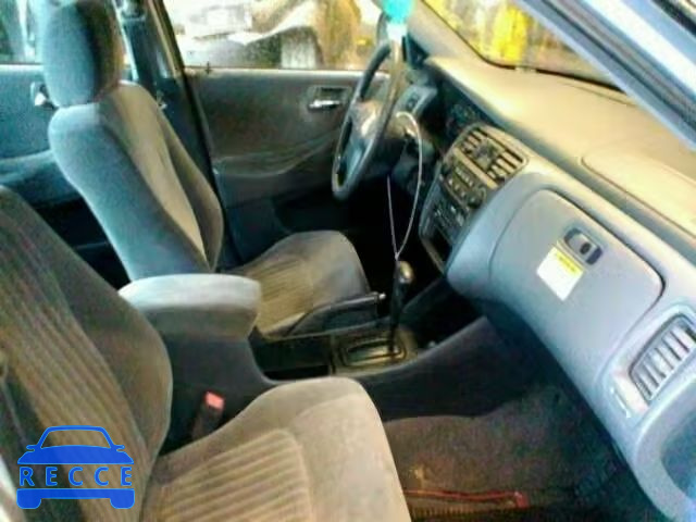 1998 HONDA ACCORD DX 1HGCF8648WA090698 image 4