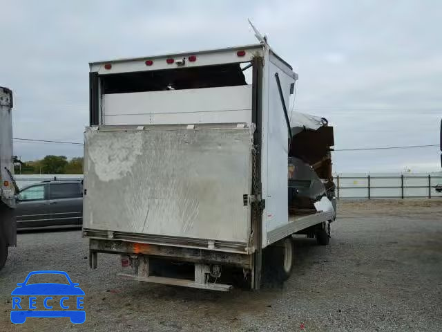 2002 GMC W4500 4KDC4B1R22J802519 image 3