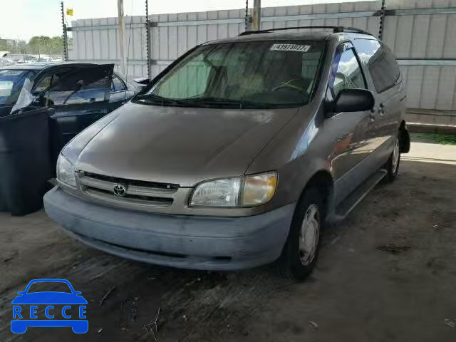 1998 TOYOTA SIENNA LE 4T3ZF13C4WU019589 image 1