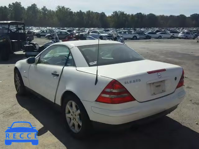 1999 MERCEDES-BENZ SLK WDBKK47F8XF104018 зображення 2