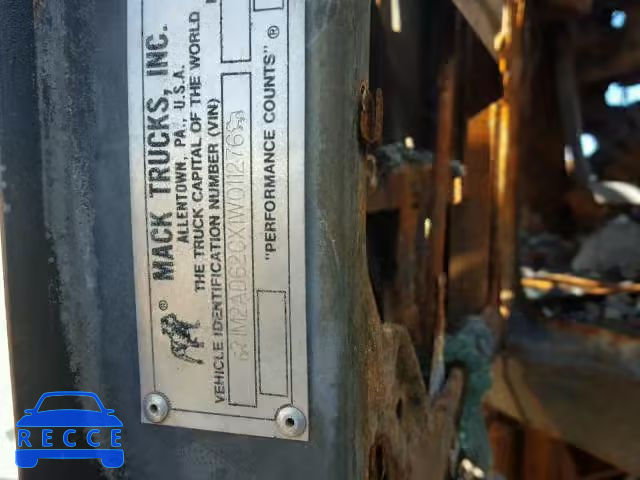 2001 MACK 700 1M2AD62CX1W011276 image 9