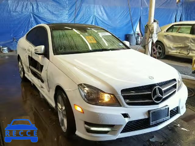 2015 MERCEDES-BENZ C 250 WDDGJ4HB0FG431467 image 0