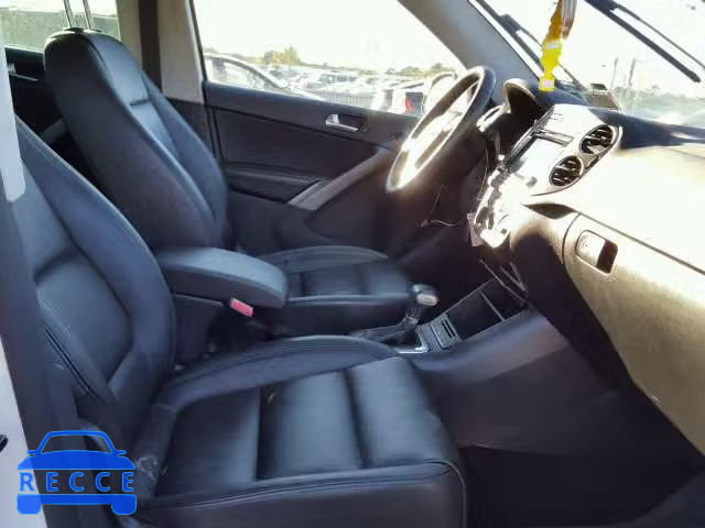 2010 VOLKSWAGEN TIGUAN SE WVGBV7AX6AW000741 Bild 4