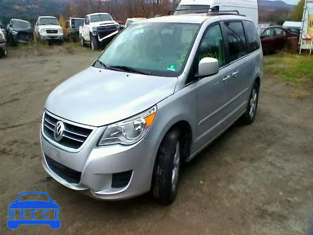 2011 VOLKSWAGEN ROUTAN 2V4RW3DG3BR806296 image 1