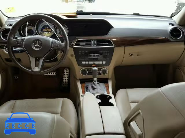 2012 MERCEDES-BENZ C 250 WDDGF4HB6CR209937 зображення 8