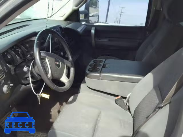 2009 GMC SIERRA C25 1GTHC53609F133343 image 4
