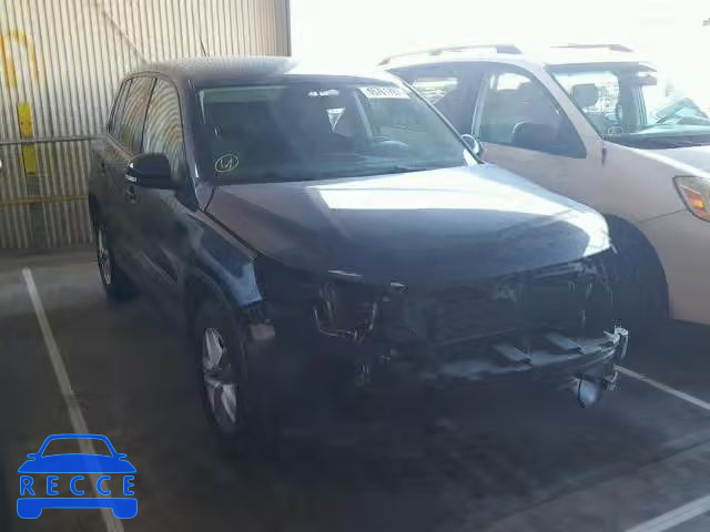 2011 VOLKSWAGEN TIGUAN S WVGAV7AX3BW000113 image 0