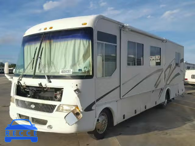 2000 WORKHORSE CUSTOM CHASSIS MOTORHOME 5B4LP37J4Y3317403 Bild 1