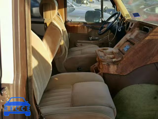 1988 CHEVROLET G20 1GBEG25K0J7105898 image 4