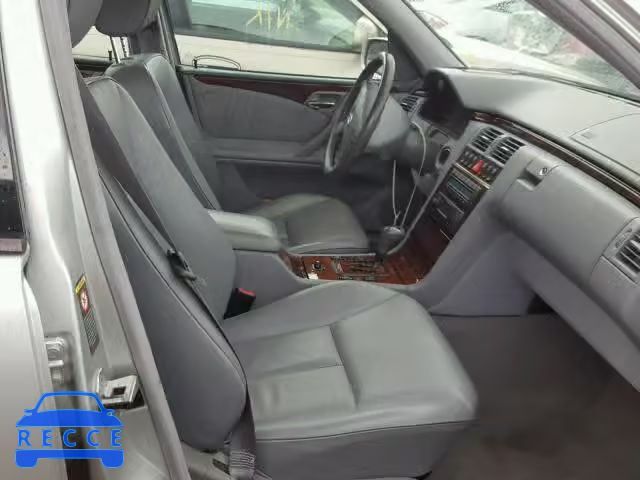 2000 MERCEDES-BENZ E 320 4MAT WDBJH82J3YX040611 зображення 4