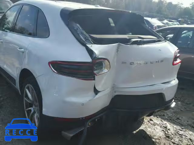 2017 PORSCHE MACAN WP1AA2A53HLB01565 image 8